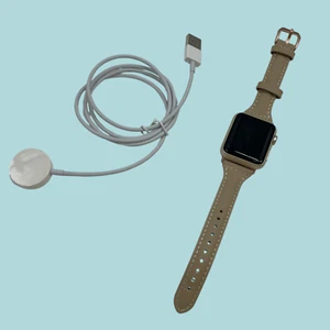 Apple Watch 38mm 1st Gen 7000 Series Gold Aluminum Case A1553 #SG5874 - Picture 1 of 11