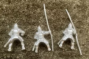 Warhammer / Gondor Knights Mounted Lord of the Rings Metal Figure - Picture 1 of 2