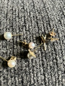 Ohrstecker 14 Karat Gold 6 einzelne Perlen & Edelsteine - Bild 1 von 2