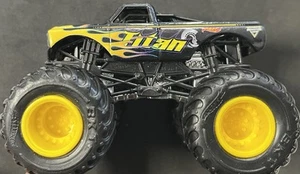 Hot Wheels Monster Jam Truck Titan 2017 vernice nera - Foto 1 di 6