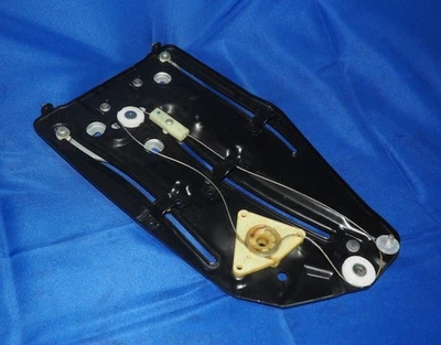 2012-2018 Bentley Continental GTC Right Rear Quarter Window Regulator *For Parts - Image 1 of 4