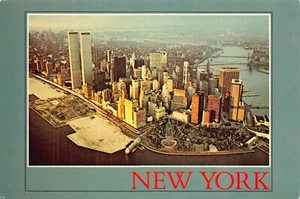 Postal con vista aérea del World Trade Center de Manhattan Nueva York - Imagen 1 de 2