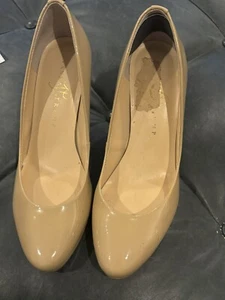 Ivanka Trump Ladies Patent Leather Beige Pumps, Size 8 - Picture 1 of 10