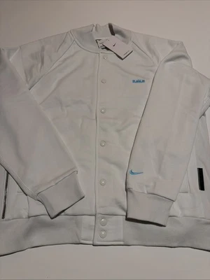 Chaqueta Nike LeBron James Edición Estándar Therma-FIT Blanca FZ1034 Para Hombre Talla L Nueva con Etiquetas Foto 1 de 4