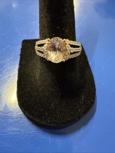 2.00 Ct Oval Cut CZ Ring 14K Rose Gold Ring 2.6 Grams Size 7 - Picture 1 of 5