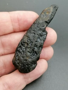 Engelsglockenspiel Tektit Indochinit Tropfen 17,06g / 6,9 cm Meteorit Einschlagglas - Bild 1 von 11