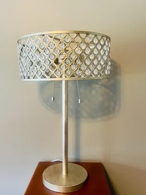 Lámpara de mesa Quoizel Juliana 24" bronce con pantalla metálica modelo # LWS3237G1 Foto 1 de 4