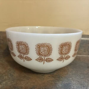 Federal Heat Proof 2 1/2 qt Mixing Bowl Milk Glass With Gold Sunflowers - Picture 1 of 4
