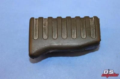 Cubierta reposapiés trasero derecho Yamaha 1983-87 CV80K RIVA50 RIVA80 5G3-27444-01 NUEVO DE STOCK Foto 1 de 4