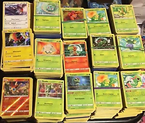 Lotto Carte Pokemon X100 Carte 100% Italiane E Tutte Diverse Leggi Descrizione - Foto 1 di 2