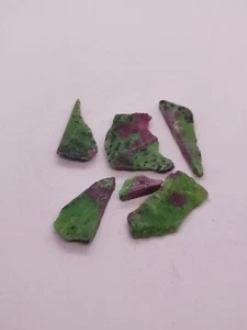 Ruby Zoisite Raw Slices 20–50mm – 218ct, 6pcs, Natural Mixed Sizes - Picture 1 of 4
