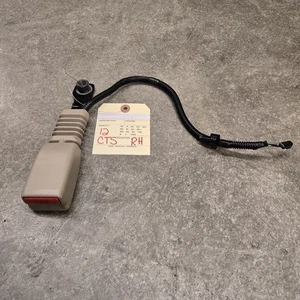 ⭐️ 11 12 13 14 Cadillac CTS Sedan Pass Right Front Seatbelt Receiver Buckle OEM - Picture 1 of 3