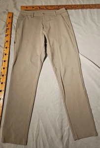 Pantalones Bylt Para Hombre 33 Beige Everyday 2.0 Commuter Performance Elastizados Activos - Imagen 1 de 16