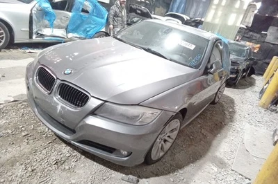 2011 BMW 328i Automatic Transmission OEM 136K Miles - LKQ377134022 - Image 1 of 3