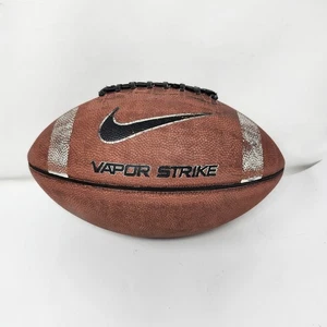 Nike Vapor Strike Football Youth Size and Weight Pre-Owned - Picture 1 of 11