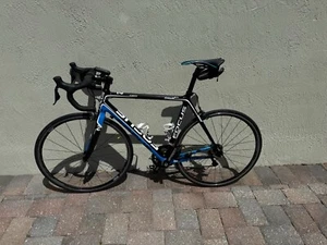 Full Carbon Fiber Focus Cayo 3.0 Road Bike W/ Di2 Shifters - Picture 1 of 20