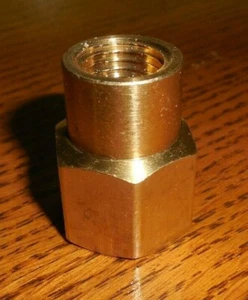 NEW BRASS  AIR, GAS  REDUCER COUPLER, 3/8"F X 1/4"F       LOT OF 10 - Picture 1 of 10