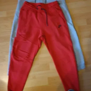 💥Nike Tech Fleece Hose!!! Rot Gr.S - Bild 1 von 6
