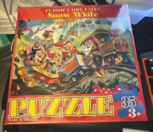 EG80350422 - *Eurographics Puzzle 35 Pc - Snow White (6x6 box) - Picture 1 of 3