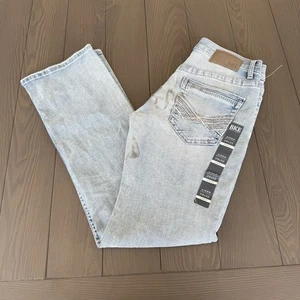 Buckle BKE Aiden Bootcut Jeans Mens 29x32 Light Wash Blue Premium Stretch Denim - Picture 1 of 15