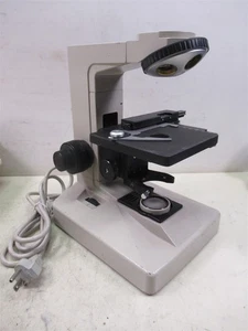 Corpo microscopio Nikon Alphaphot YS con stadio meccanico senza ottica e senza testa - Foto 1 di 16
