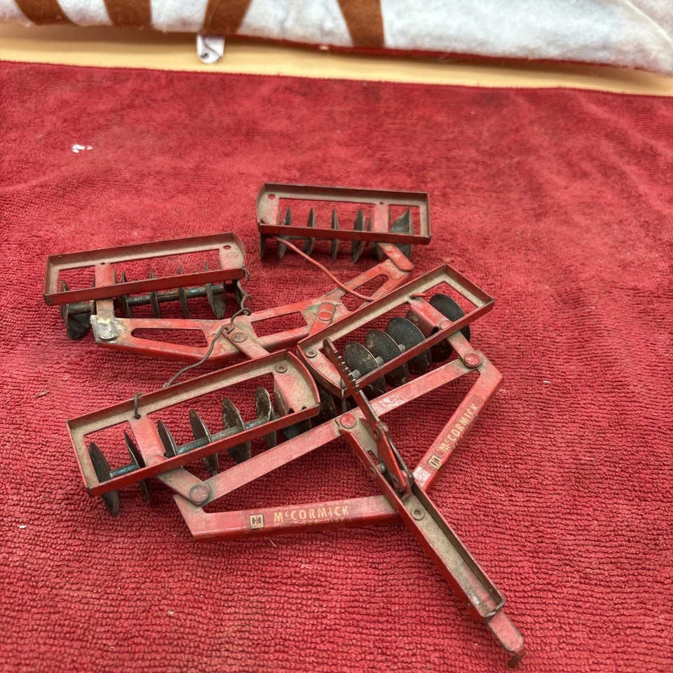 Vintage Tru-Scale IH McCormick Tractor Disk, Harrow, farm Toy Eska - Image 1 of 4