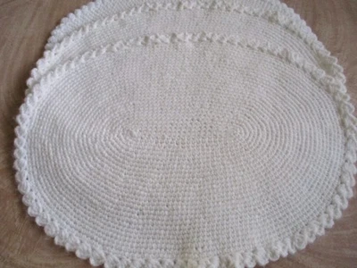 3 white knit / crocheted place mats 13 1/2 x 18 - Image 1 of 4