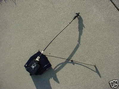 Cable acuador bloqueo combustible BMW E38 OEM 740i 750iL 740iL  Foto 1 de 3