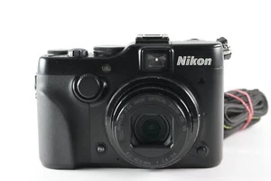 Nikon Coolpix P7100 Digitalkamera Kamera schwarz - Bild 1 von 5