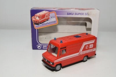B67 1:55 SIKU 2011 MERCEDES-BENZ 809D AMBULANCE RESCUE VAN FIRE BRIGADE MIB - Image 1 of 4