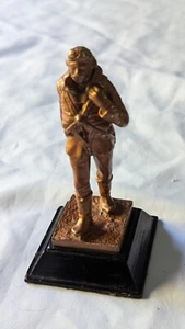 Royal Hampshire Art Foundry : Battle Of Britain Pilot : Pewter Statue on Plinth - Picture 1 of 5