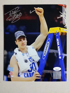 TYLER HANSBROUGH Signed 8x10 Photo UNC Tar Heels Basketball 2009 Champions JSA G - Picture 1 of 2