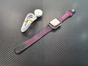 Apple Watch SE (2022) 40mm Silver Aluminium (Shop0340) - Picture 1 of 8