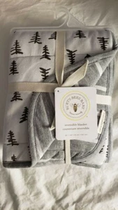 BURT'S BEES BABY - Reversible Blanket - Picture 1 of 3