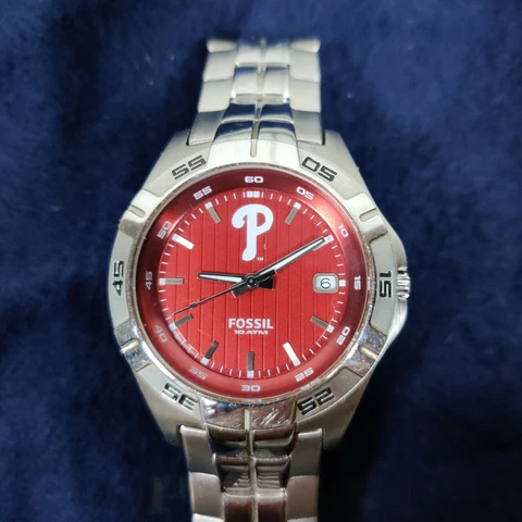 Philadelphia Phillies Fossil Watch Mens 3 Hand Date Wristwatch MLB1018 Cover