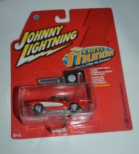 Johnny Lightning Chevy Thunder 2005 Rollin' Down the Highway 1956 Chevy Corvette - Imagen 1 de 3