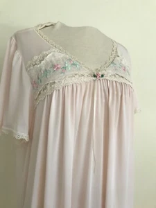 Langes Vintage Mumu rosa Nachthemd PJ, bestickter Hausmantel Gr. L Landhaus Prarie - Bild 1 von 7