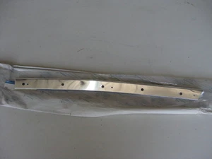 Mercedes-Benz W107 Right Hand Front Pillar Mould (Genuine, New) A1076981080 - Foto 1 di 5