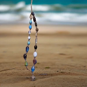 Collar colgante artesanal de tortuga con cuentas de vidrio multicolor con cierre ajustable - Imagen 1 de 3