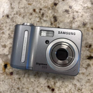 Cámara digital compacta Samsung Digimax D53 5 MP plateada - PROBADA FUNCIONA MUY BIEN - Imagen 1 de 4