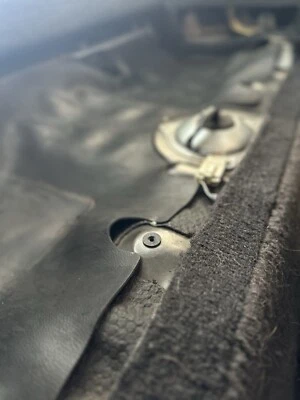 Clips de carrocería de caja de almacenamiento Honda CRX (1988-1991) Foto 1 de 4