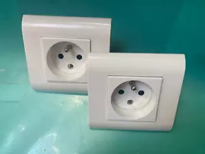 Legrand Mosaic 45 Lot de 2 Prises à vis 2P+T 74111 - Foto 1 di 1