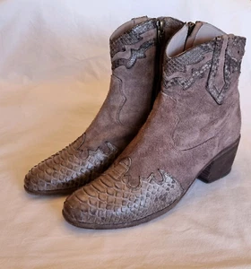 Fauzian Jeunesse Stiefelette, Wildleder/Python Gr. 38,5, gebraucht, Farbe Fango. - Bild 1 von 8