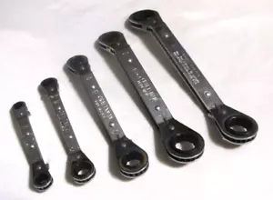 Craftsman USA Offset Reversible Ratcheting Wrench Set - SAE - 1/4" to 7/8" - Picture 1 of 7