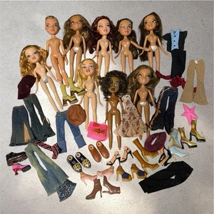MGA Bratz Puppen Konvolut mit Kleidung Schuhe Zubehör Vintage 2000er Outfits 2001 2002 - Bild 1 von 21