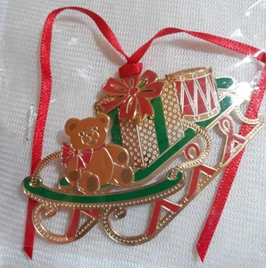 Design Masters 2010 Ornament AIDS Christmas Sleigh Gold over Brass Ribbon Hanger - Picture 1 of 9