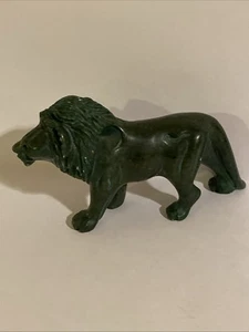 4 Zoll Vintage grüne Jade Löwe Löwe Kristall Stein Tier Steinschnitzerei Mini Statue - Bild 1 von 6