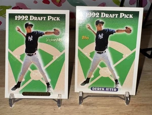 1993 Topps Gold -DEREK JETER- NY Yankees 1992 Draft Pick Rookie RC & 1 Not Gold - Picture 1 of 11