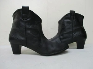 ARRAY Black Leather Slip On Ankle Western Fashion Boots Womens Size 9.5 N - Picture 1 of 10