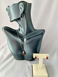 GARNET AND DIAMOND PENDANT / CHAIN WITH EARRINGS SET IN YELLOW GOLD - Picture 1 of 5